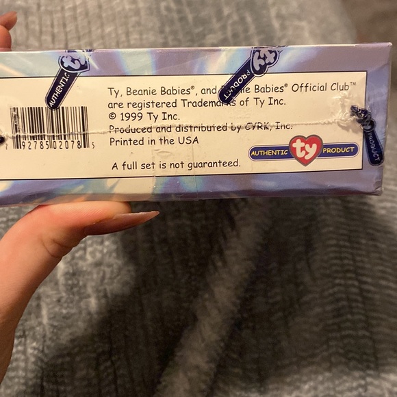 two boxes of unopened, beanie baby, collectors cards, - Picture 6 of 7